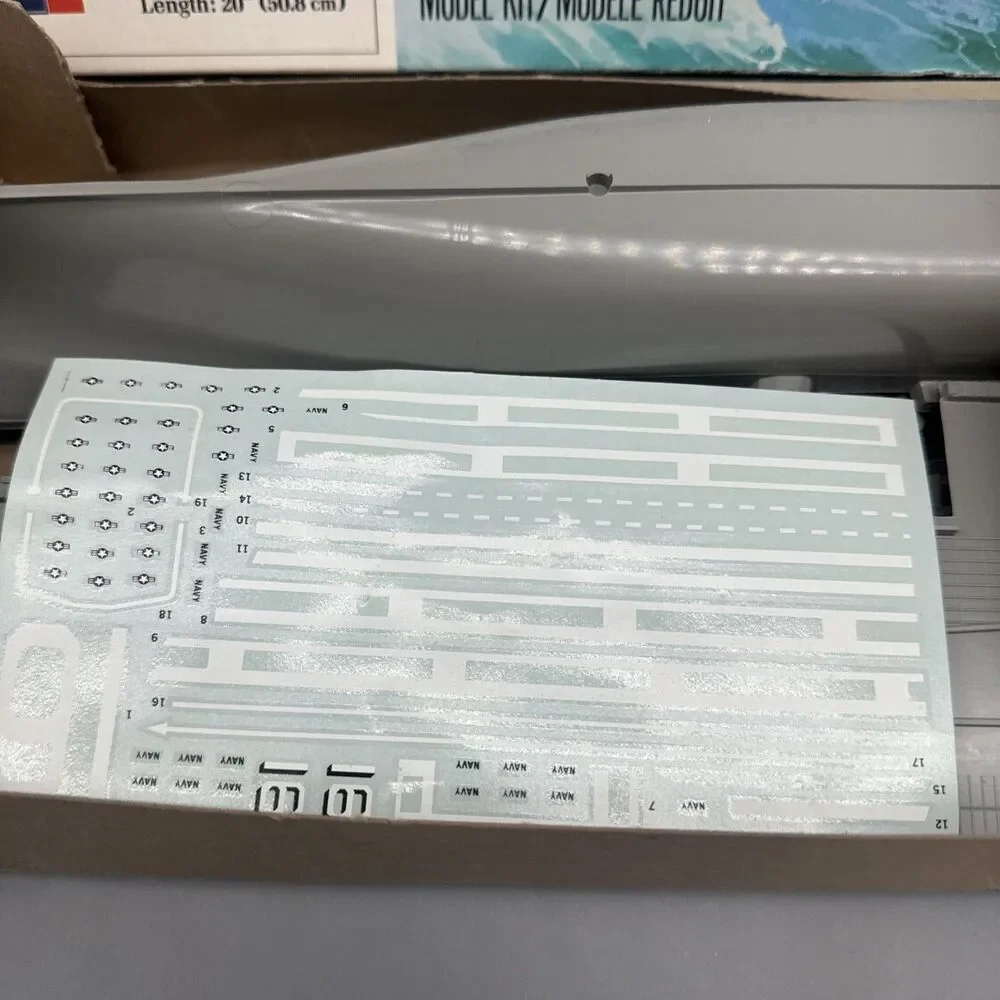 Vintage 1975 Revell USS Lexington Aircraft Carrier Model Kit H-444 20